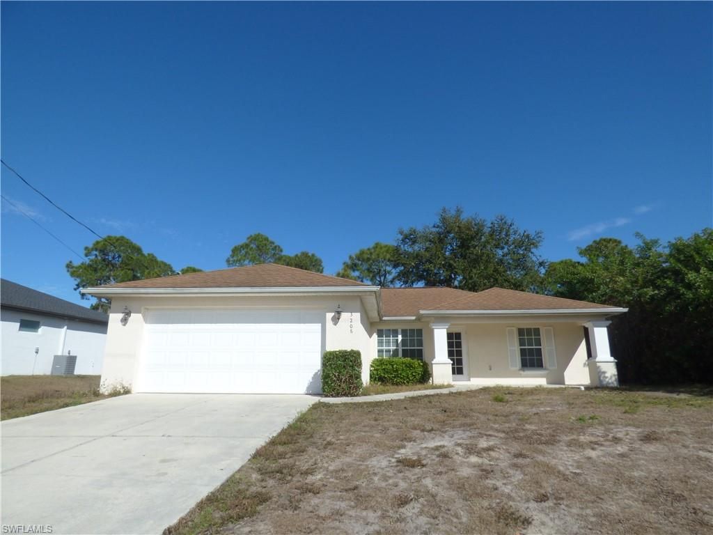 3208 68th ST W, Lehigh Acres, FL 33971