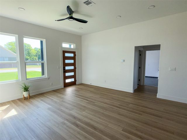 501 N Cleburne Whitney Road, Rio Vista, TX 76093