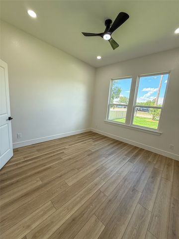 501 N Cleburne Whitney Road, Rio Vista, TX 76093