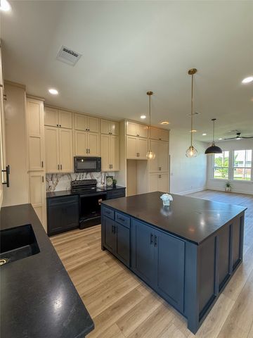 501 N Cleburne Whitney Road, Rio Vista, TX 76093