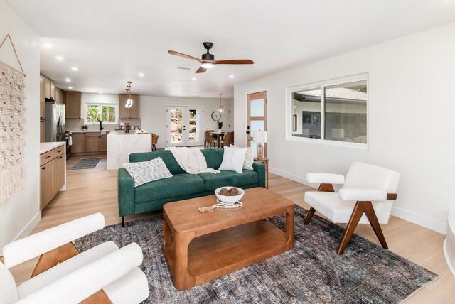 2430 Sunflower, Vista, CA 92083