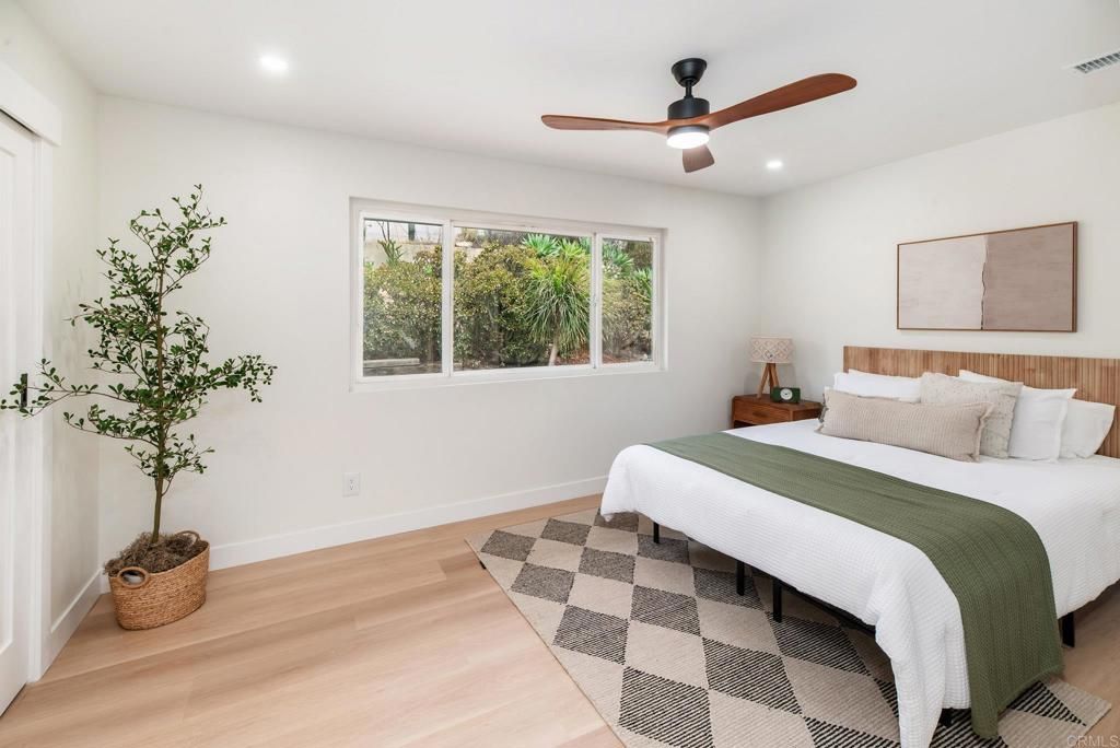 Image 12 of property listing at 2430 Sunflower, Vista, CA 92083