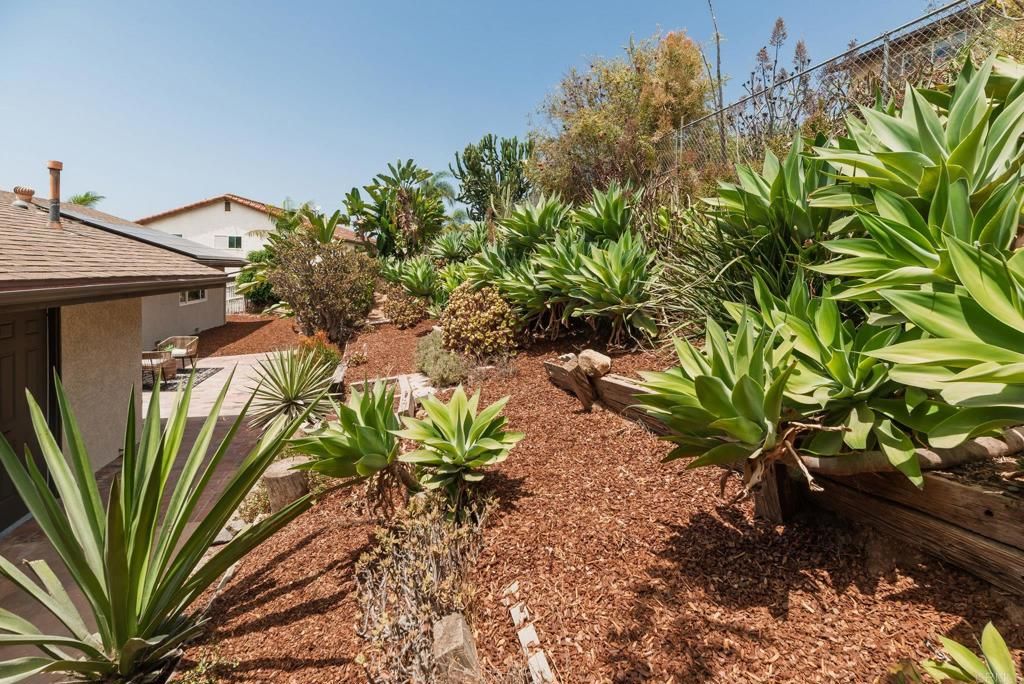 Image 24 of property listing at 2430 Sunflower, Vista, CA 92083