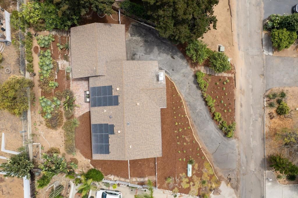 Image 29 of property listing at 2430 Sunflower, Vista, CA 92083