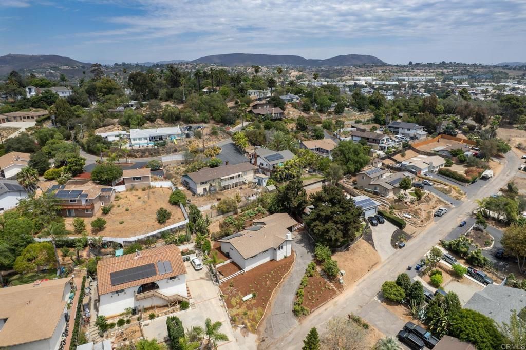 Image 31 of property listing at 2430 Sunflower, Vista, CA 92083