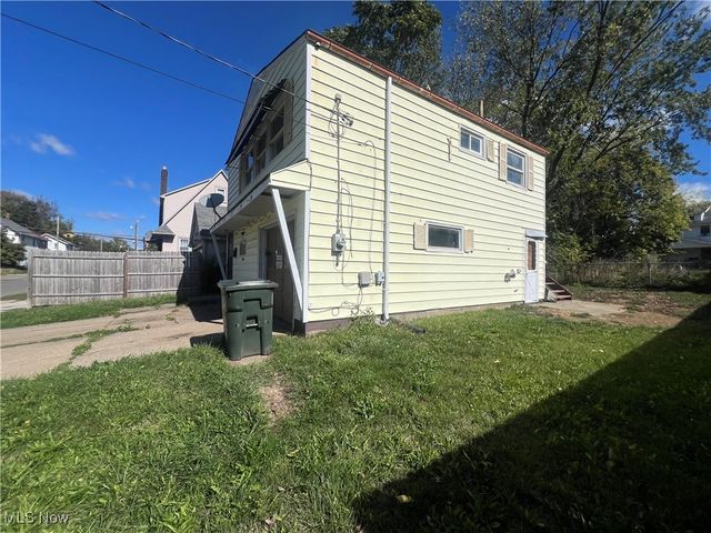 1454 Spring Avenue NE, Canton, OH 44714