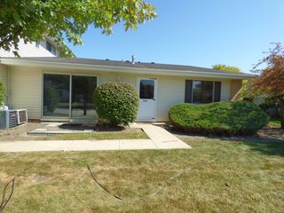 1321 Yarmouth Court, Schaumburg, IL 60193