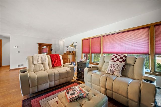 7330 Obrien Rd, Van Buren, NY 13027