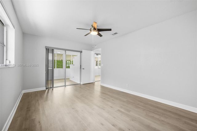 1131 NW 90th Way, Plantation, FL 33322