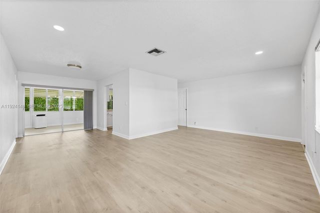 1131 NW 90th Way, Plantation, FL 33322