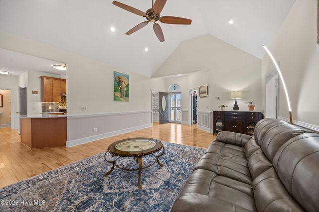 2889 Beddard Road, Grimesland, NC 27837