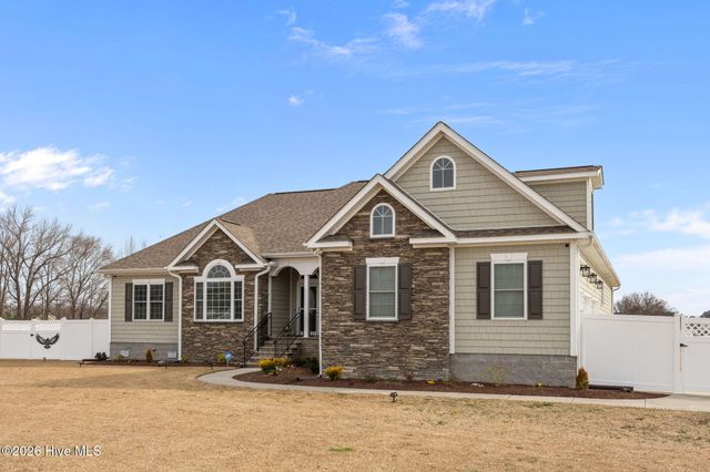 2889 Beddard Road, Grimesland, NC 27837