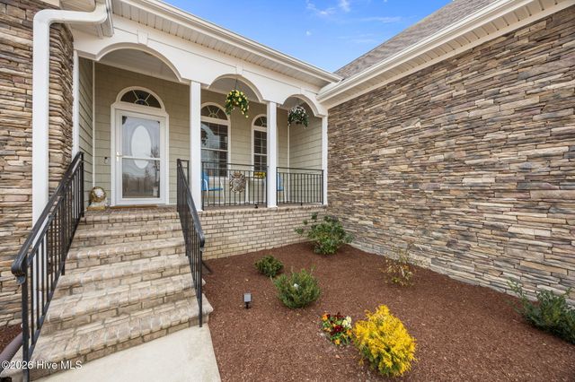 2889 Beddard Road, Grimesland, NC 27837