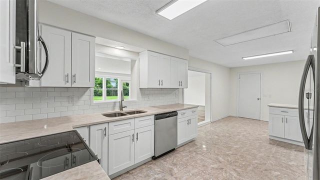 7209 GROVE WAY, Lakeland, FL 33810