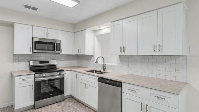 7209 GROVE WAY, Lakeland, FL 33810