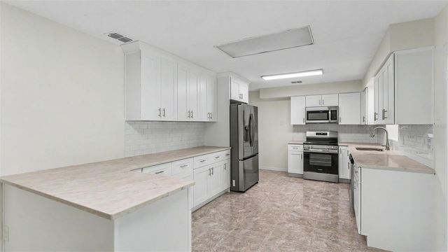7209 GROVE WAY, Lakeland, FL 33810