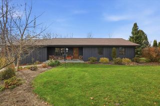 3053 Bogey LANE, Slinger, WI 53086