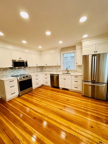 23 Seaview St 23, Plymouth, MA 02360