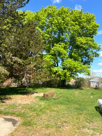 23 Seaview St 23, Plymouth, MA 02360