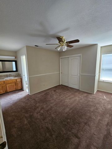 2237 Jon Dr, Fresno, CA 93720