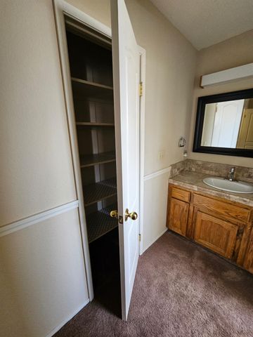 2237 Jon Dr, Fresno, CA 93720