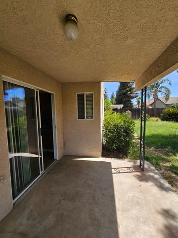 2237 Jon Dr, Fresno, CA 93720