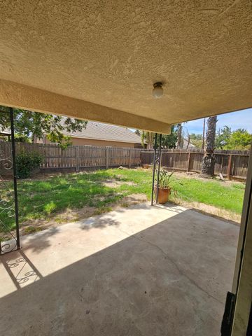 2237 Jon Dr, Fresno, CA 93720