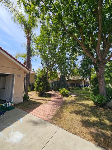 2237 Jon Dr, Fresno, CA 93720