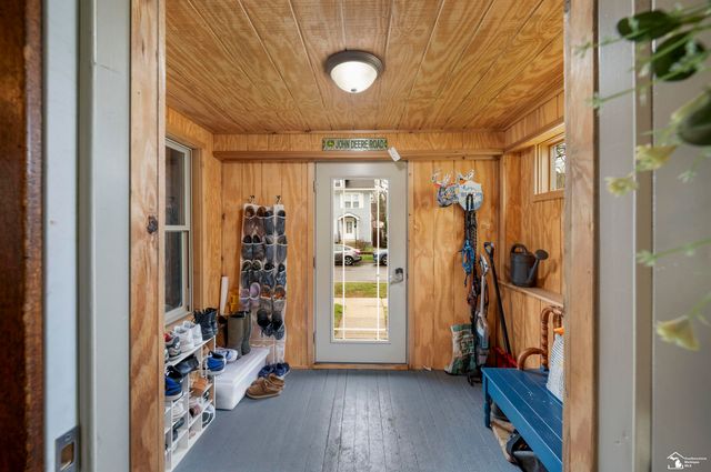 408 Riverview Avenue, Monroe, MI 48162