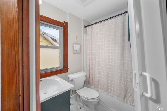 408 Riverview Avenue, Monroe, MI 48162