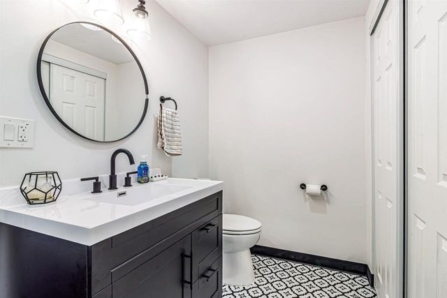 6921 Stratford Drive, Madison, WI 53719