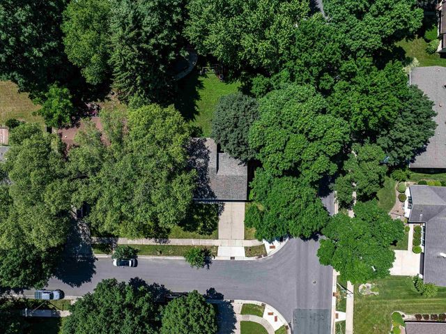 6921 Stratford Drive, Madison, WI 53719