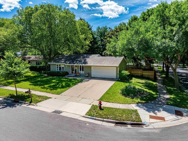 6921 Stratford Drive, Madison, WI 53719