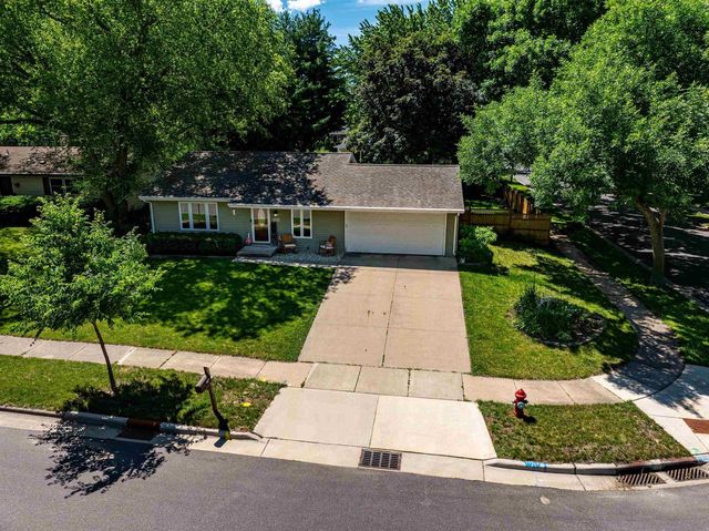 6921 Stratford Drive, Madison, WI 53719