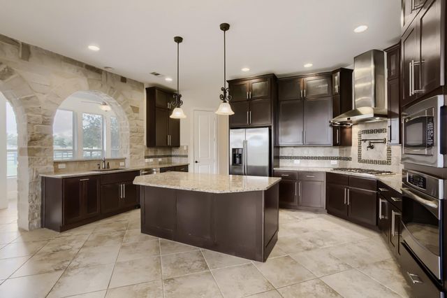 5106 Water Oak Crescent, Fulshear, TX 77441