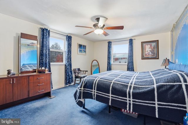 327 NETHERINGTON DR, Broomall, PA 19008