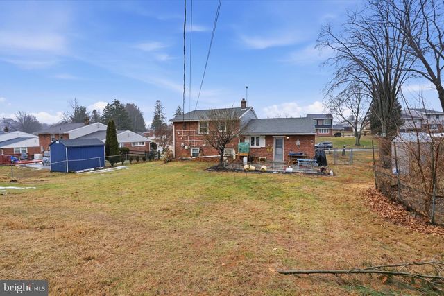 327 NETHERINGTON DR, Broomall, PA 19008