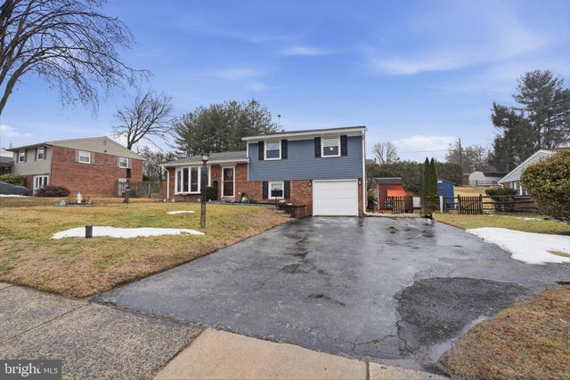 327 NETHERINGTON DR, Broomall, PA 19008