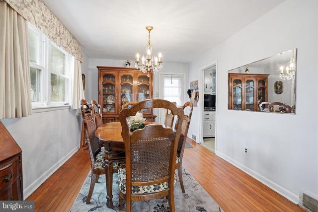 327 NETHERINGTON DR, Broomall, PA 19008