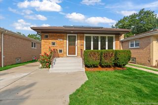 11214 S Sacramento Avenue, Chicago, IL 60655