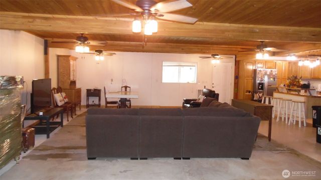 117 Greenwood Avenue, Randle, WA 98377