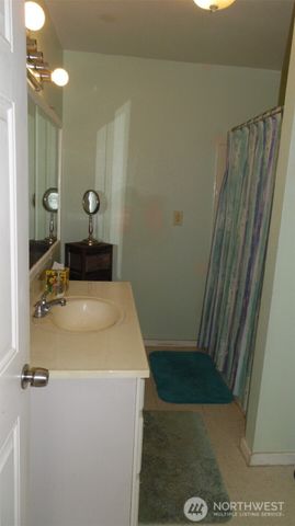 117 Greenwood Avenue, Randle, WA 98377