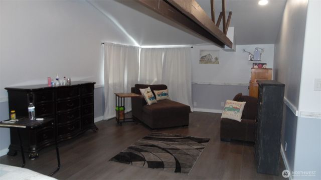 117 Greenwood Avenue, Randle, WA 98377