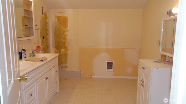 117 Greenwood Avenue, Randle, WA 98377