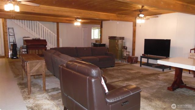 117 Greenwood Avenue, Randle, WA 98377