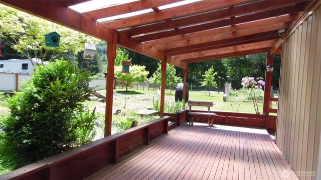 117 Greenwood Avenue, Randle, WA 98377