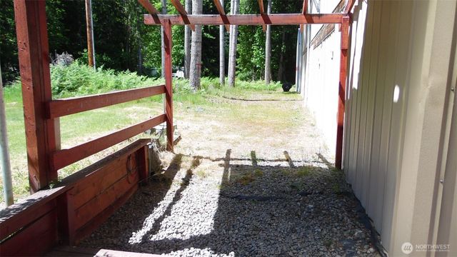 117 Greenwood Avenue, Randle, WA 98377