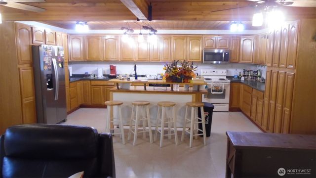 117 Greenwood Avenue, Randle, WA 98377