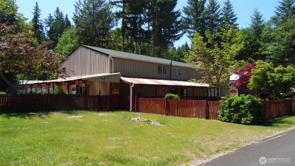 117 Greenwood Avenue, Randle, WA 98377