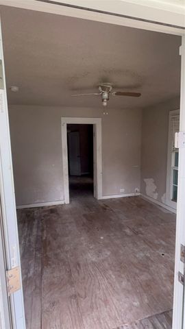 2419 Harding Street, Dallas, TX 75215